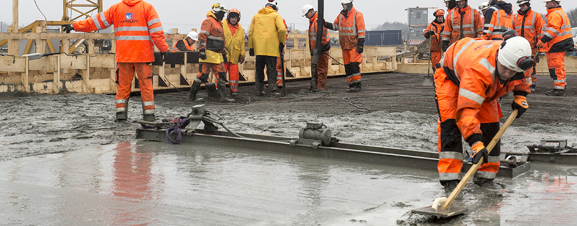 Støbning af bro i Vinge. Foto: Kenneth Jensen. Støbning af bro i Vinge. Foto: Kenneth Jensen.